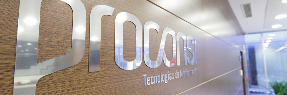Logotipo y nombre de la empresa Proconsi en la pared del diseño interior de sus instalaciones